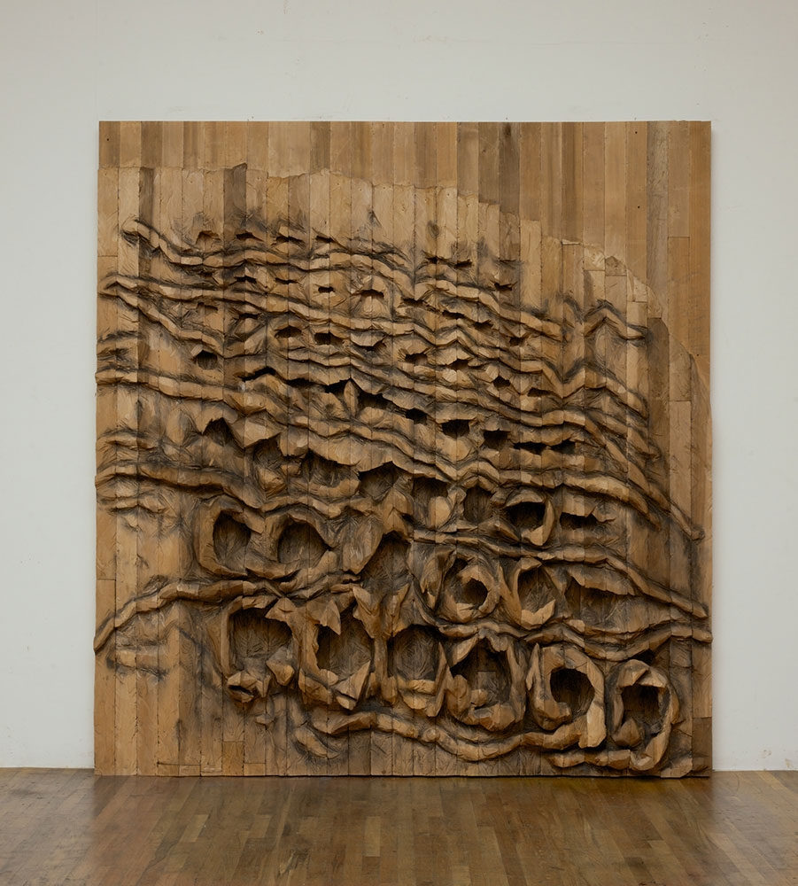 Ursula von Rydingsvard, thread terror, cedar and graphite, 2016, 106 x 101 x 13 inches. Artwork © Ursula von Rydingsvard. Photograph by Jerry L. Thompson, courtesy of Ursula von Rydingsvard and Galerie Lelong & Co., New York.